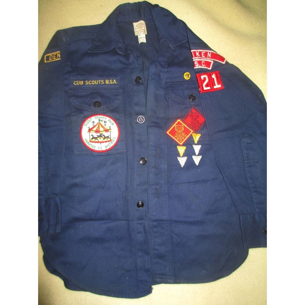 Vintage Early Cub Boy Scouts shirt size 11-1/2 with patches pin no holes BSA